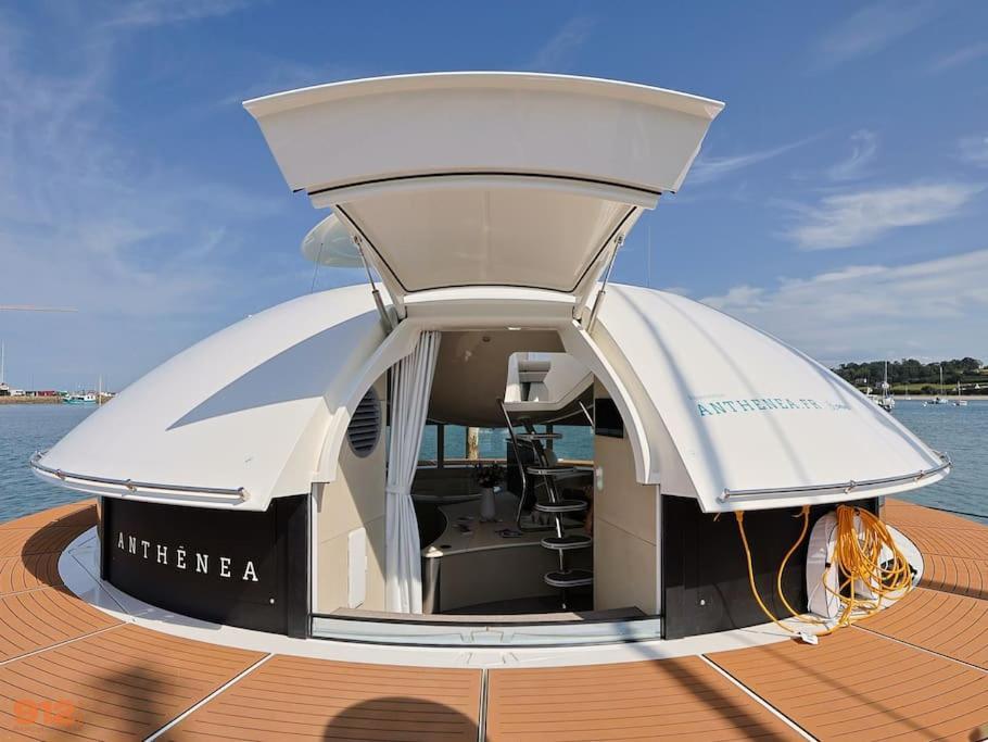 Anthenea Suite Hoteliere Flottante Perros-Guirec Exteriör bild